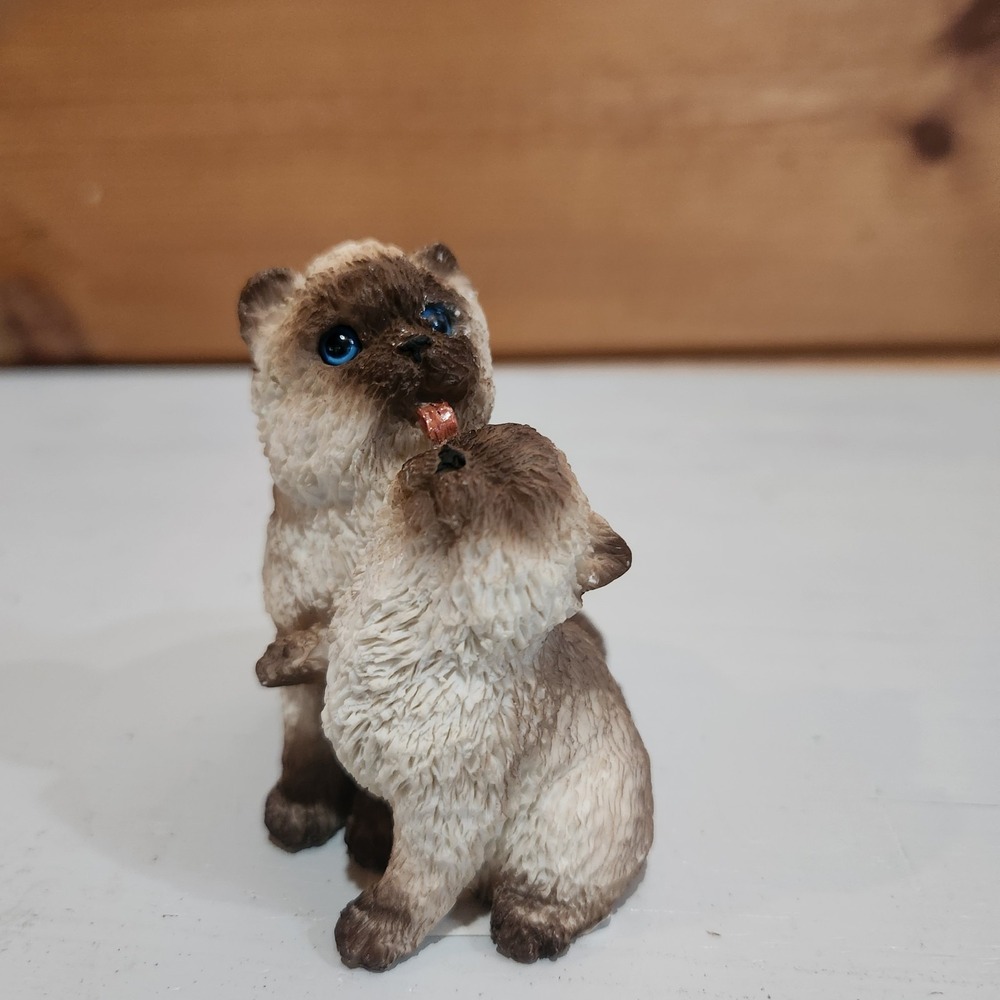 Vintage Himalayan Mom Cat Bathing Baby Kitten Figurine Stone Critters 868 1996‎
